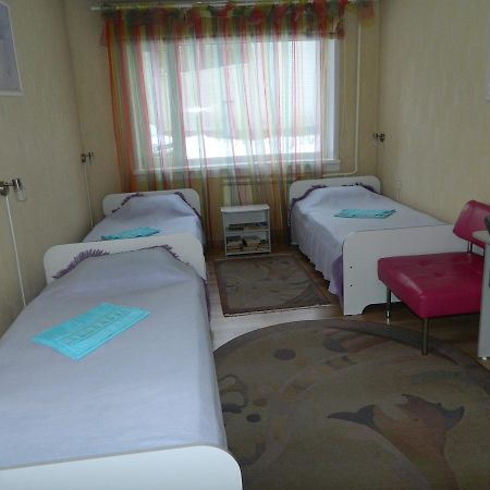 Mini Hotel Galant on Deputatskaya 5 Bratsk Bagian luar foto