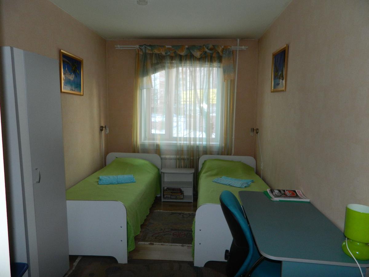 Mini Hotel Galant on Deputatskaya 5 Bratsk Bagian luar foto